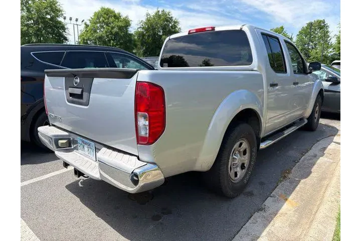 $13987 : Nissan Frontier 2015 4x2 S 4 image 5