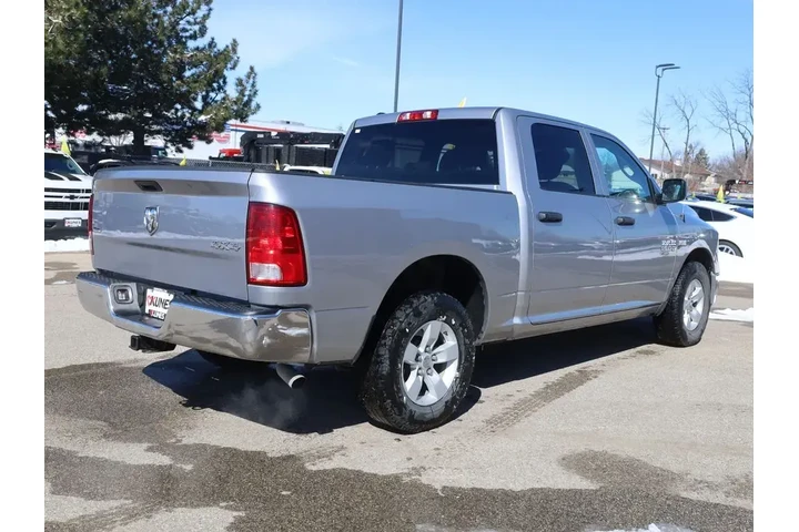 $34777 : Ram 1500 Classic 2023 4x4 SL image 10