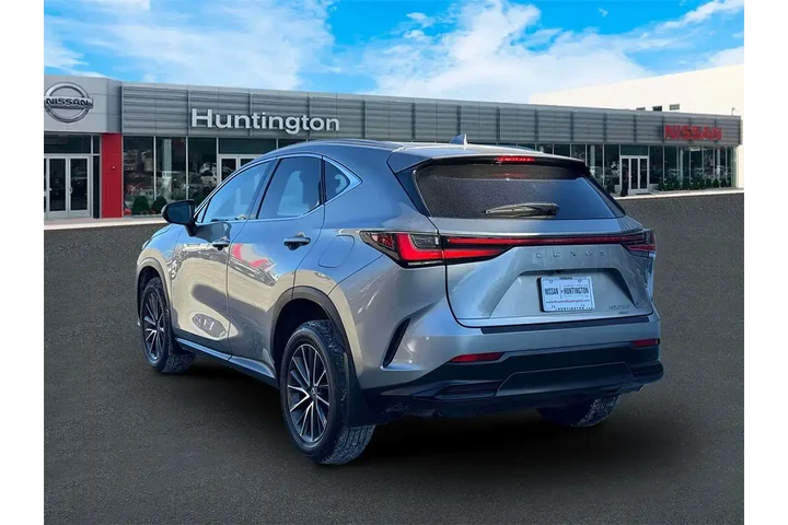 $30499 : Lexus NX 350 2023 AWD 4dr Cr image 6