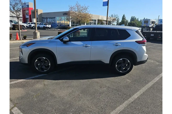 $19500 : Nissan Rogue 2024 SV 4dr Cro image 5