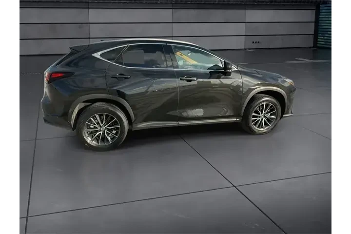 $39998 : Lexus NX 250 2024 Premium 4d image 9
