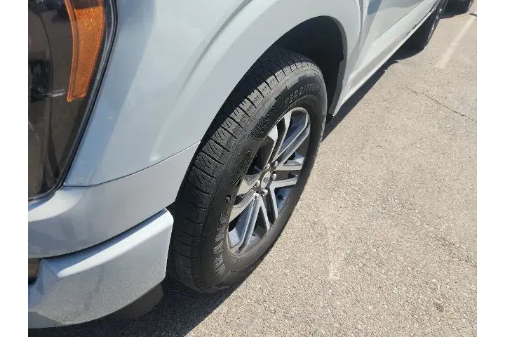 $38991 : Ford F-150 2023 4x2 XL 4dr S image 6