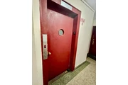 $1200 : Cuarto en Edif.Jackson Heights thumbnail