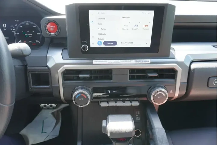 $39725 : Toyota Tacoma 2024 4x2 SR5 4 image 8