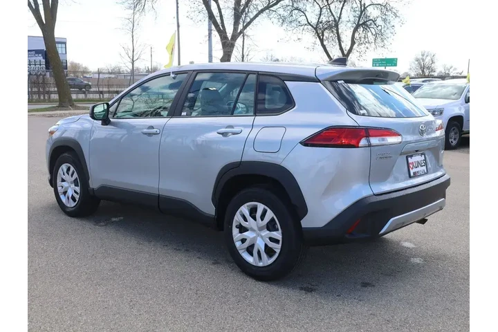 $24677 : Toyota Corolla Cross 2024 AW image 7