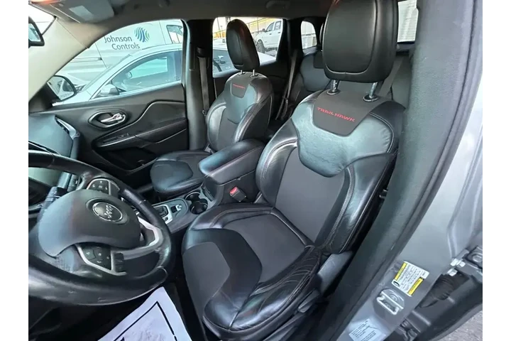 $15995 : Jeep Cherokee 2017 4x4 Trail image 10