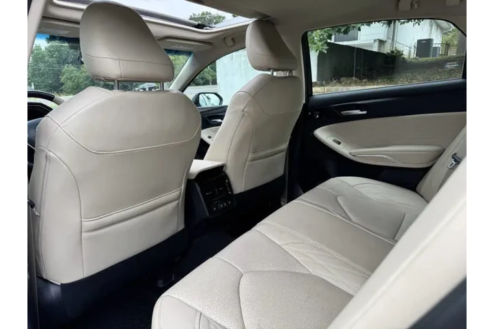 $21999 : 2019 Avalon Limited image 8