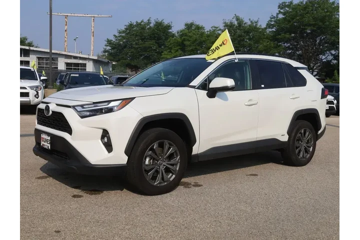$25977 : Toyota RAV4 Hybrid 2022 AWD image 5