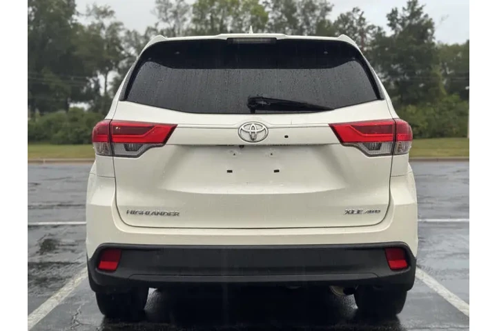 $17999 : 2017 Highlander XLE image 10
