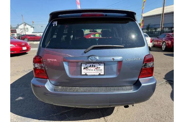 $8995 : 2004 Highlander image 6