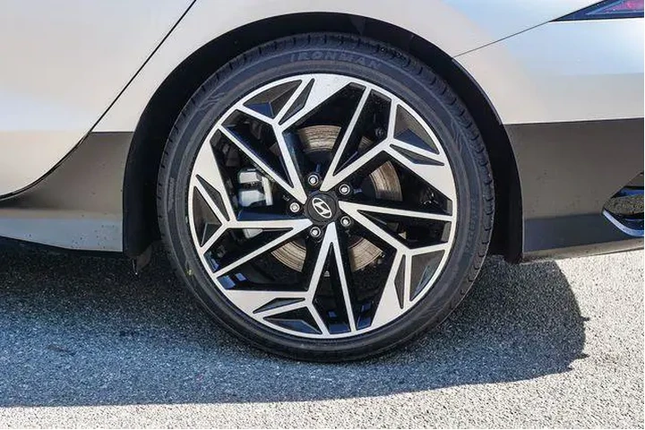 $26000 : Hyundai IONIQ 6 2023 AWD SEL image 9