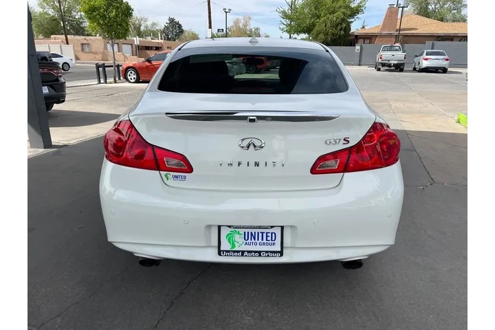 2013 G Sedan 37 Sport 6MT image 6