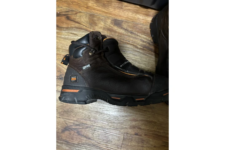 $70 : Steel toe boots image 2