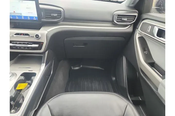 $30990 : Ford Explorer 2022 AWD XLT 4 image 10