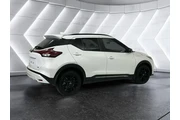 $20651 : Nissan Kicks 2024 SR 4dr Cro thumbnail