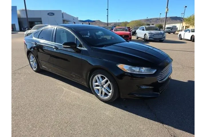 $12101 : Ford Fusion 2016 SE 4dr Seda image 4