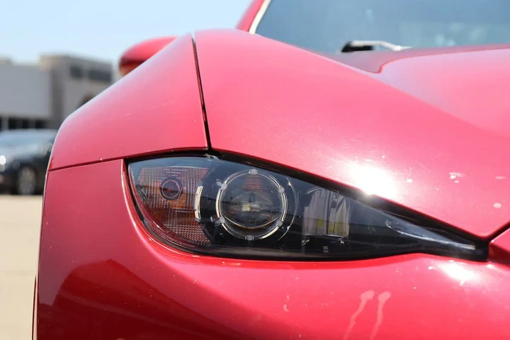 $22979 : 2017 MX-5 Miata RF Grand Tour image 7