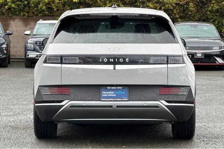 $23790 : Hyundai IONIQ 5 2024 SEL 4dr image 7