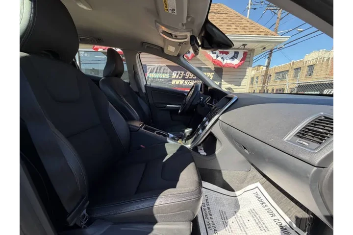 $6499 : 2016 XC60 T5 Drive-E image 10