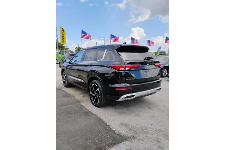 $12850 : 2022 Outlander SE image 6