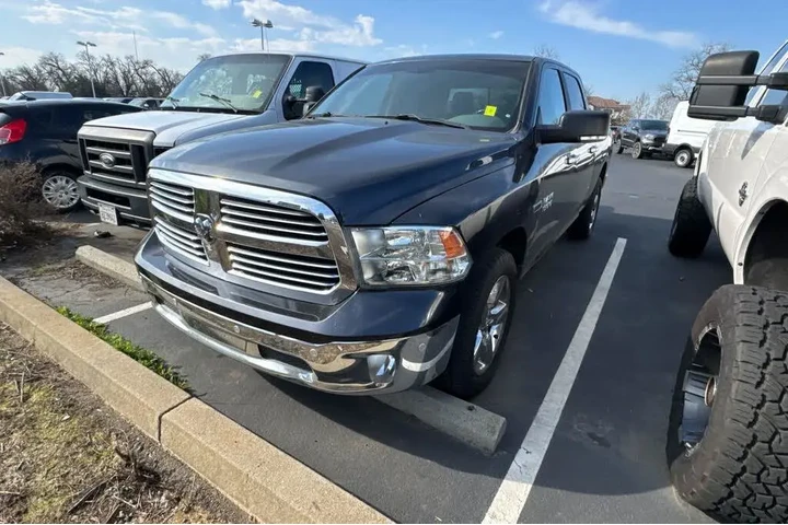 $23995 : Ram 1500 2018 4x4 SLT 4dr Cr image 1