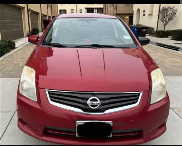 $5300 : 👍2011 Nissan Sentra SE image 1