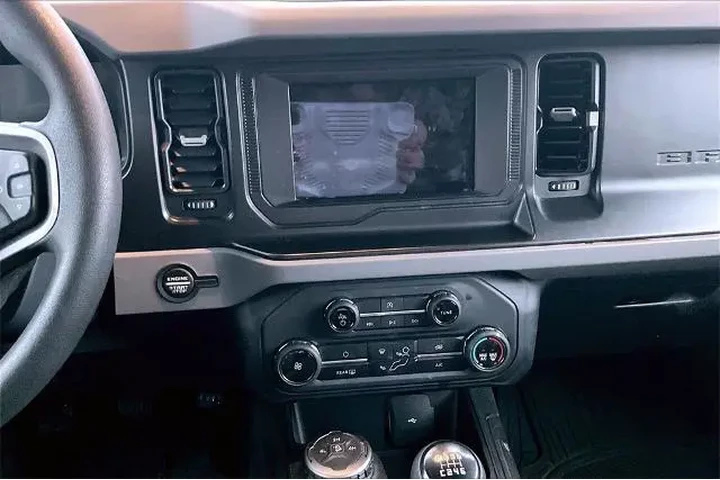 $31325 : Ford Bronco 2022 4x4 Base 2d image 6