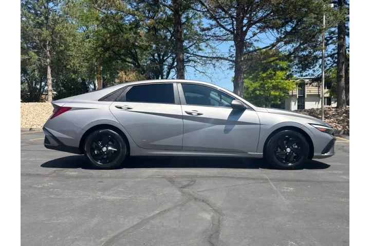 $16900 : 2024 Elantra SE image 6