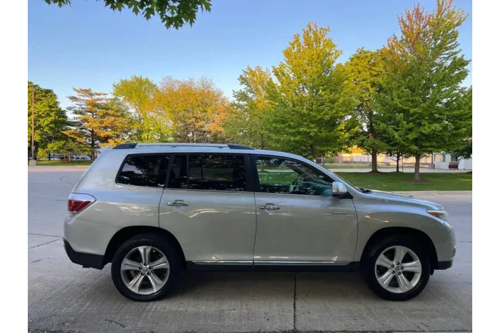 $12495 : 2011 Highlander Limited image 10
