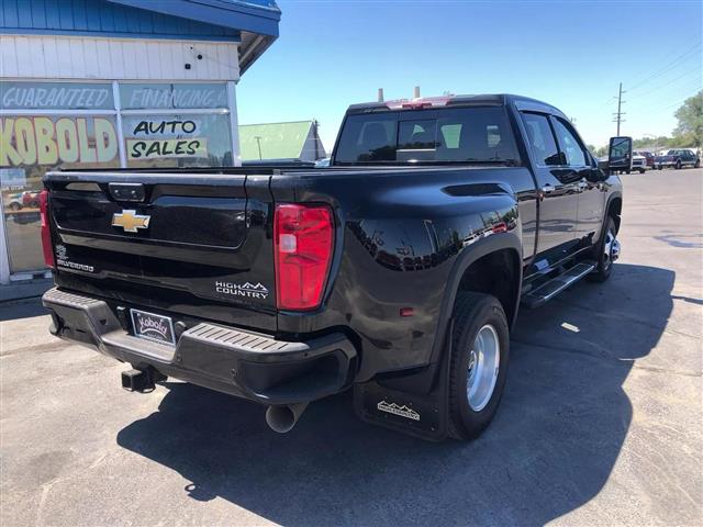 2023 CHEVROLET SILVERADO 3500 image 3