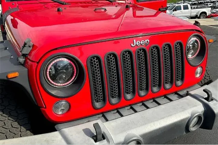 $18999 : Jeep Wrangler JK Unlimited 2 image 5