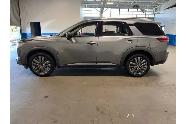 $26990 : Nissan Pathfinder 2022 AWD S image 6
