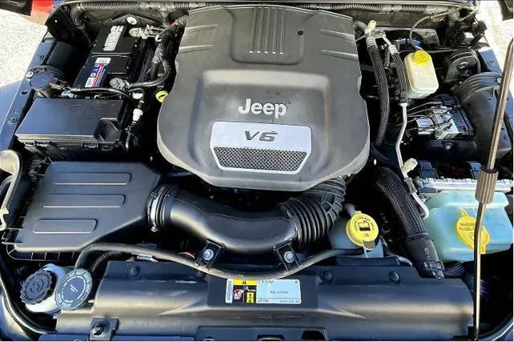 $15495 : Jeep Wrangler 2015 4x4 Sport image 9