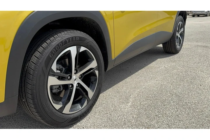$26998 : 2025 Trax 1RS image 9