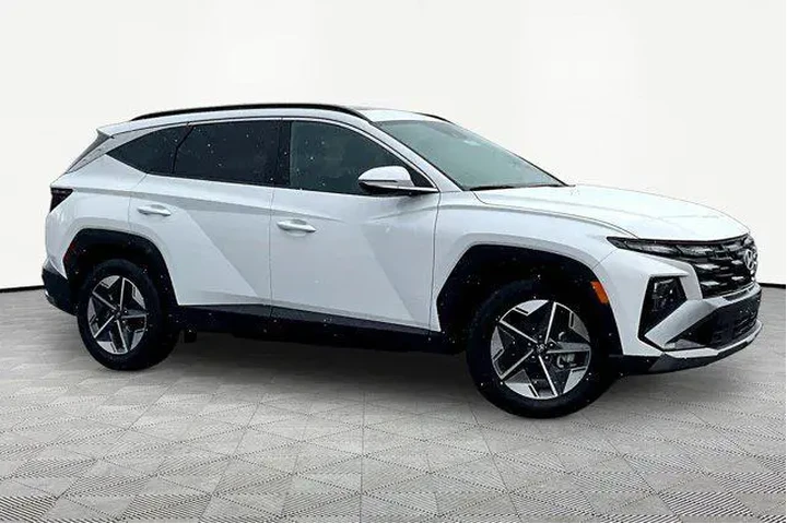 $30145 : Hyundai TUCSON 2025 AWD SEL image 3