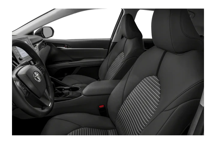 2023 Camry SE Sedan 4D image 6