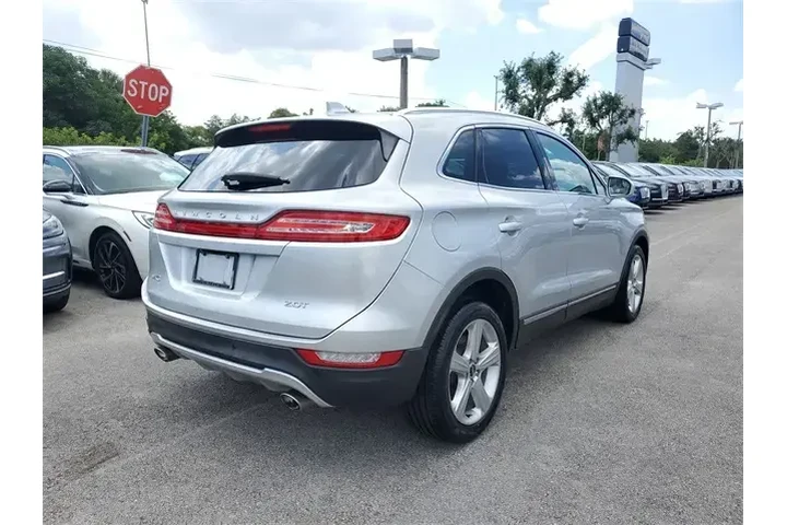 $15590 : Lincoln MKC 2018 Premiere 4d image 6
