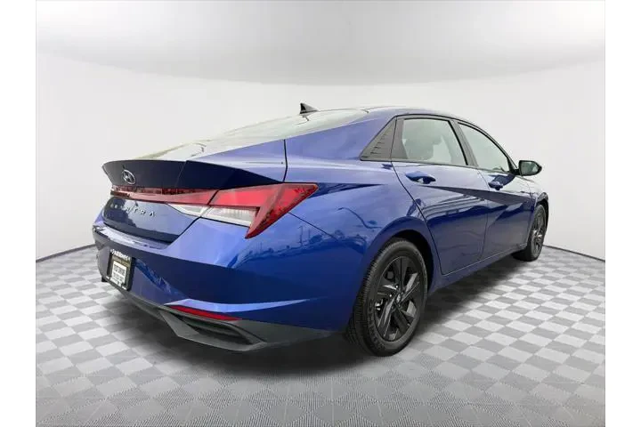 $17392 : Hyundai ELANTRA 2023 SEL 4dr image 5