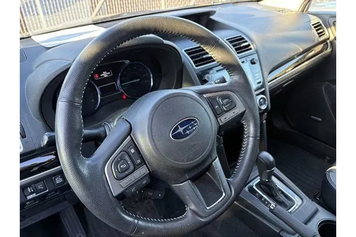 $18998 : Subaru Forester 2017 AWD 2.5 image 9