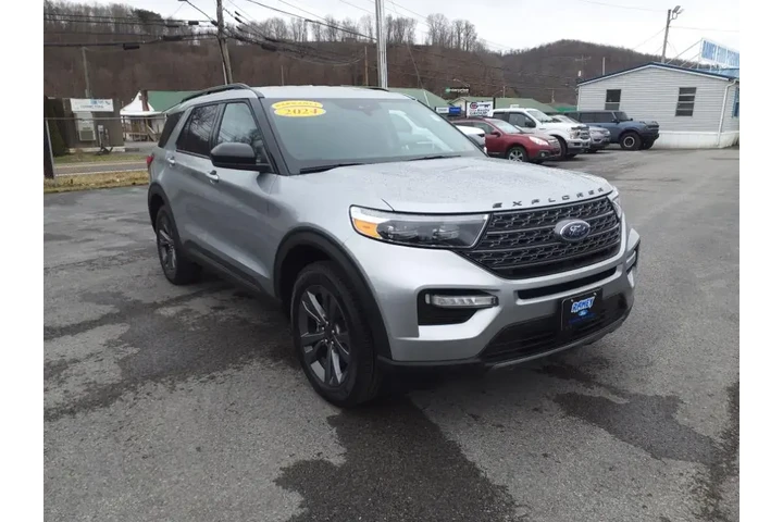 $37990 : Ford Explorer 2024 AWD XLT 4 image 6