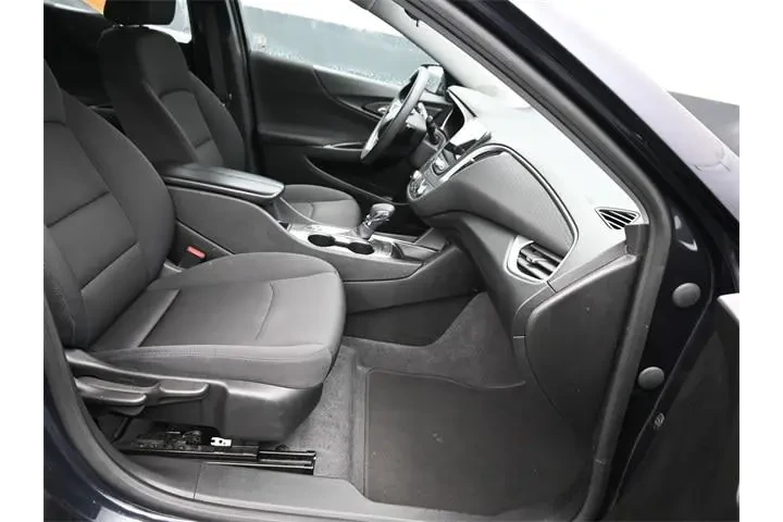 $16432 : Chevrolet Malibu 2023 LT 4dr image 8