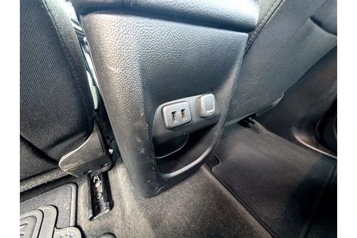 $15995 : 2017 GMC Canyon SLE Crew Cab image 9