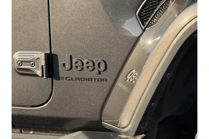 $37225 : Jeep Gladiator 2023 4x4 Spor image 5