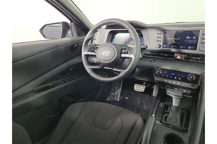 $24382 : Hyundai ELANTRA 2025 SEL Spo image 5