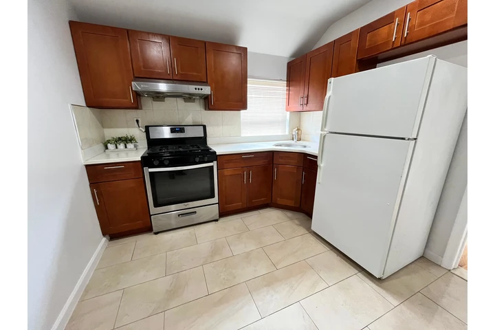 $2701 : UNIDAD TIPO ATTIC 3 RECAMARAS image 1