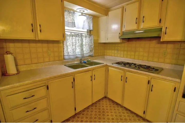 $1050 : El encanto de Azusa refrescado image 8