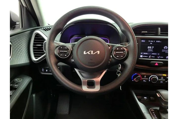 $18998 : Kia Soul 2024 LX 4dr Crossov image 10