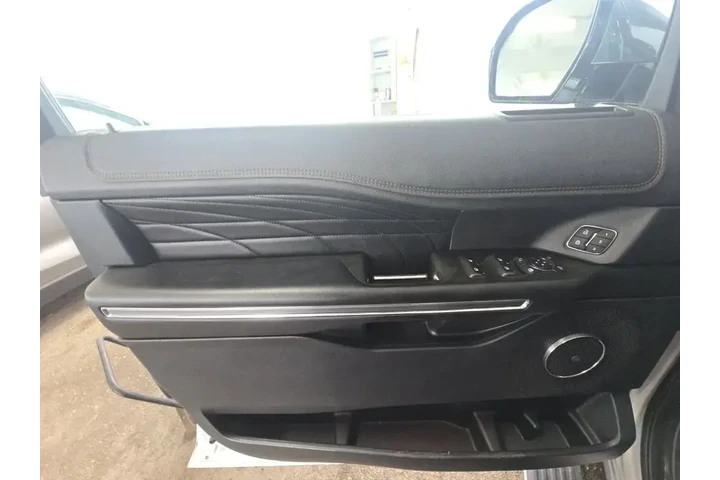 $28999 : Ford Expedition MAX 2019 4x4 image 9