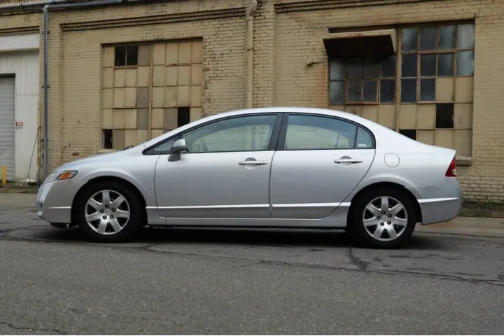 $8988 : 2009 Civic LX image 5