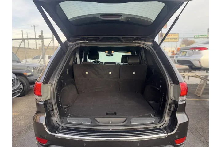 2018 Grand Cherokee Limited image 4